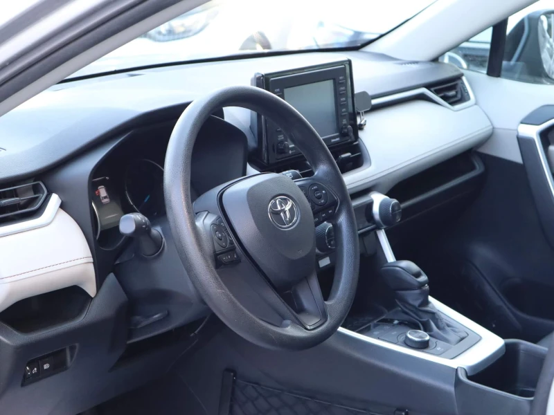 Toyota Rav4 Hybrid/XLE/Lane Assist/Distronic/Камера/4X4, снимка 9 - Автомобили и джипове - 49446626