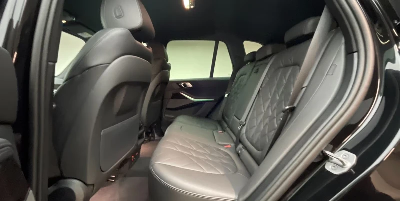 BMW X5 xDrive30d A M-Sport, HUD AHK, 360 , снимка 8 - Автомобили и джипове - 52151119