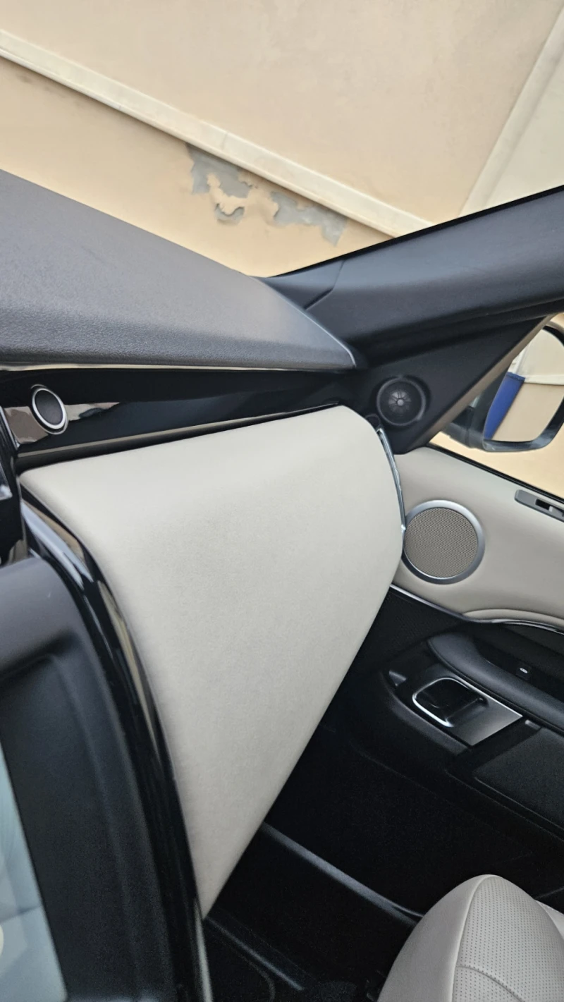 Land Rover Discovery Luxury Night Package, снимка 12 - Автомобили и джипове - 52934759