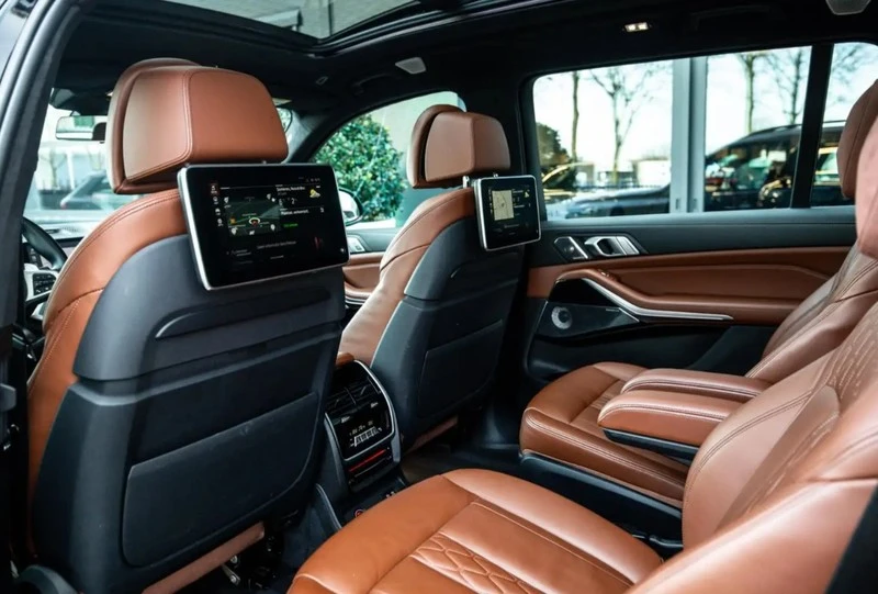 BMW X7 M50d xDrive , снимка 7 - Автомобили и джипове - 54781525