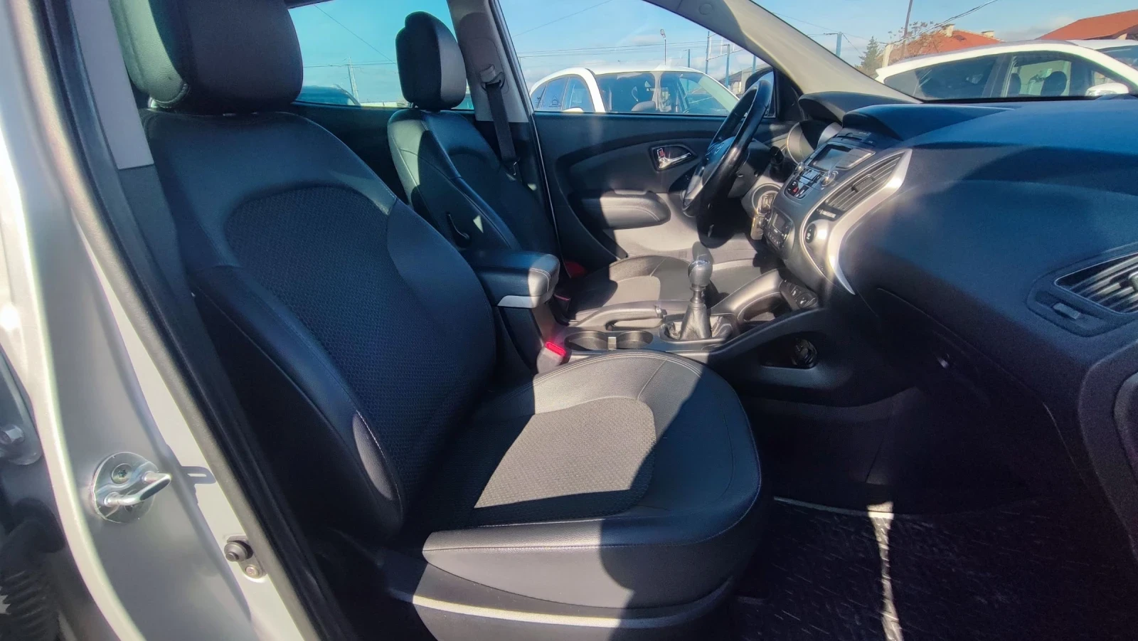 Hyundai IX35 44 156.000  | Mobile.bg   13