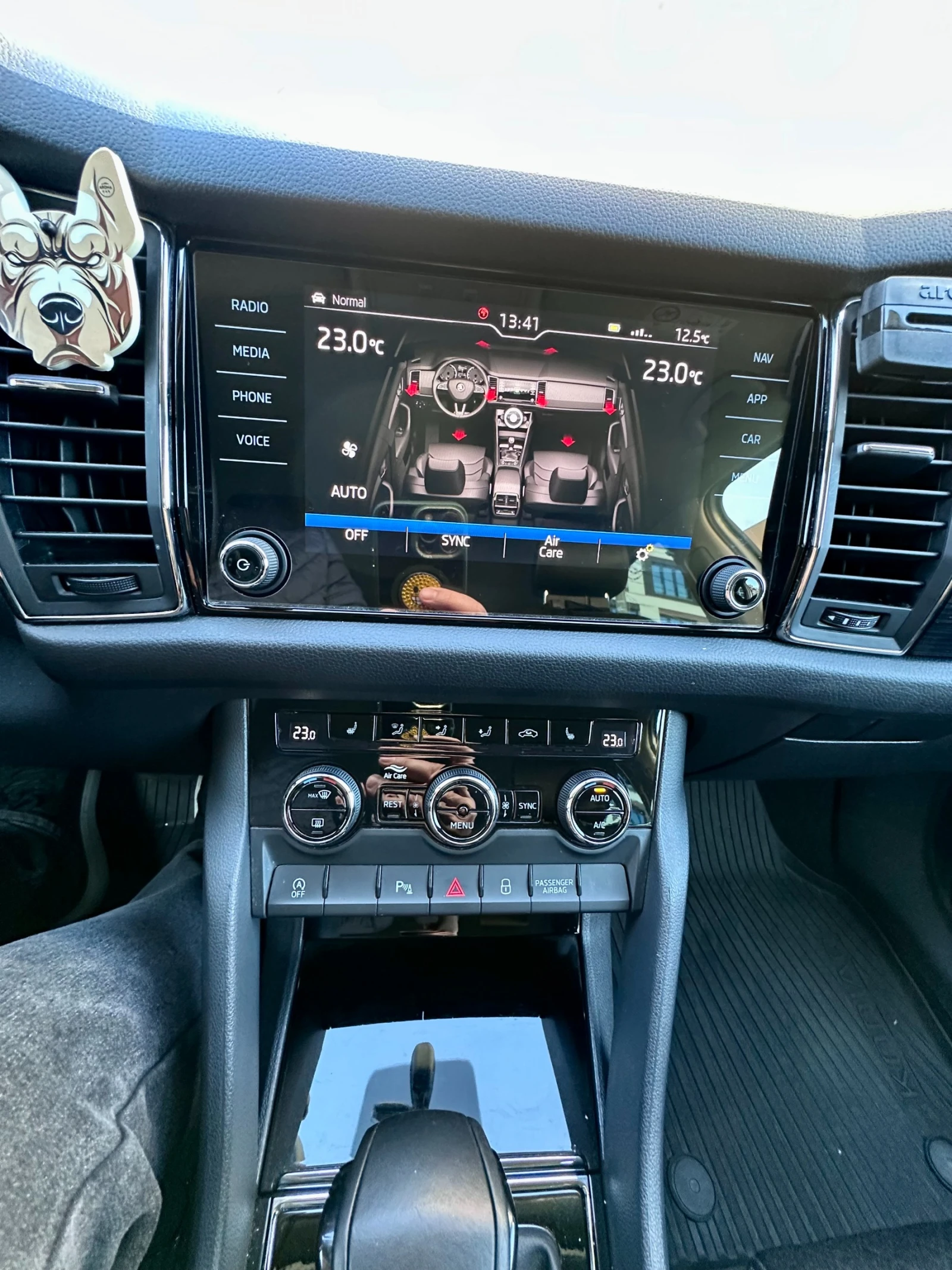 Skoda Kodiaq 2.0 TDI 140kW (190 к.с.) DSG 4x4, снимка 11 - Автомобили и джипове - 53943785