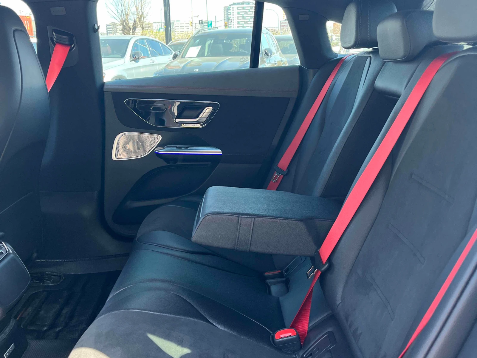 Mercedes-Benz EQE AMG* 4MATIC * Pano* 360view* Burmester* Подгрев* , снимка 14 - Автомобили и джипове - 54412796