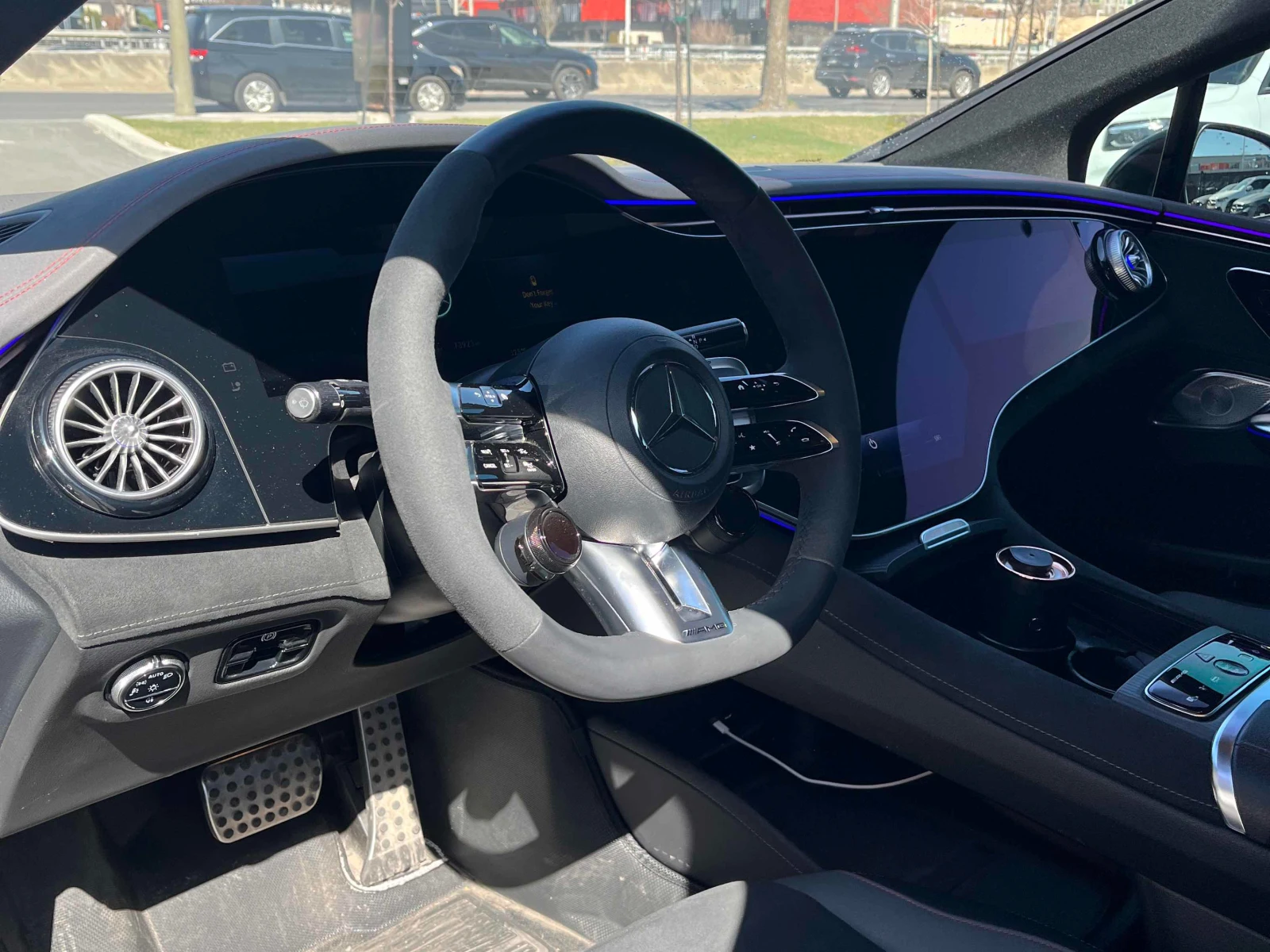 Mercedes-Benz EQE AMG* 4MATIC * Pano* 360view* Burmester* Подгрев* , снимка 8 - Автомобили и джипове - 54412796