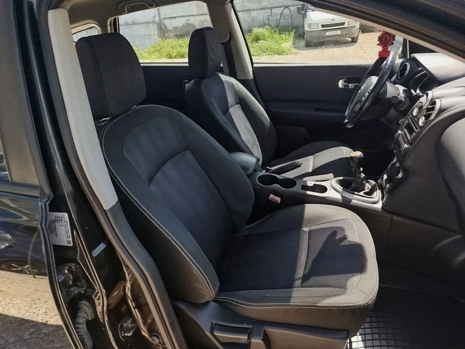 Nissan Qashqai 1.5 dci Acenta, снимка 11 - Автомобили и джипове - 54542812