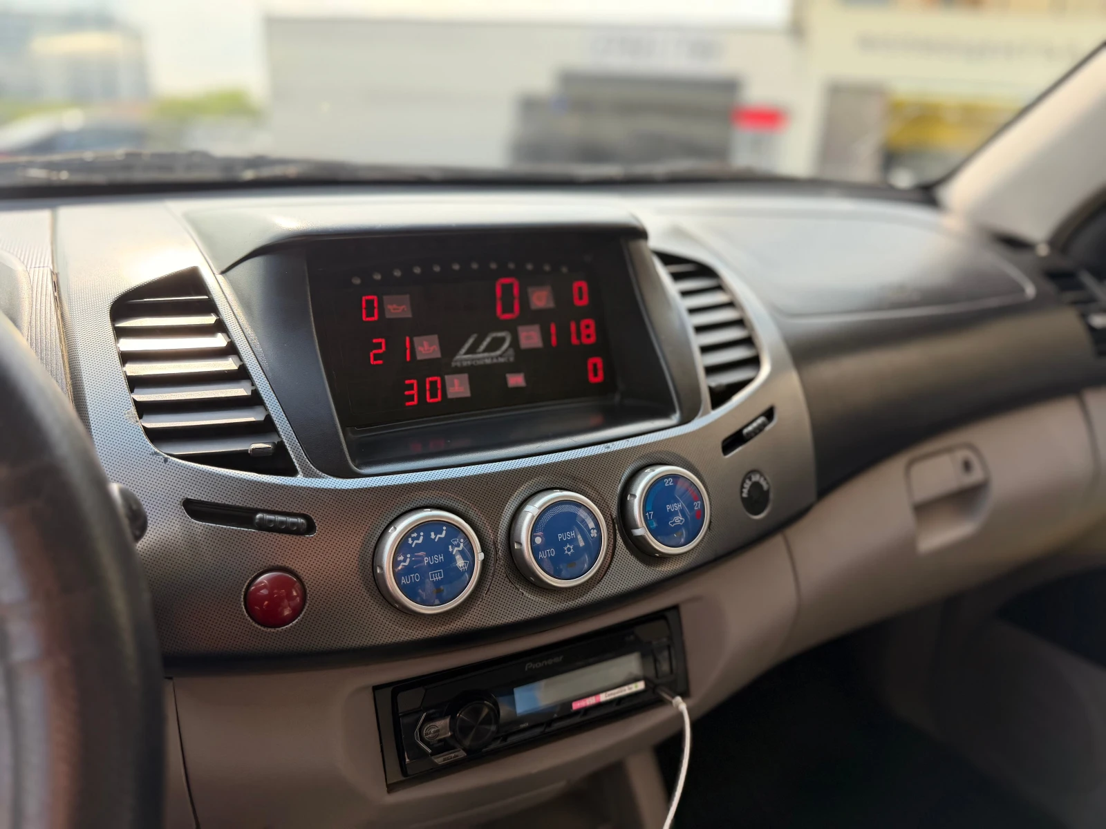 Mitsubishi L200 3.0D M57 184 к.с., снимка 10 - Автомобили и джипове - 54913692