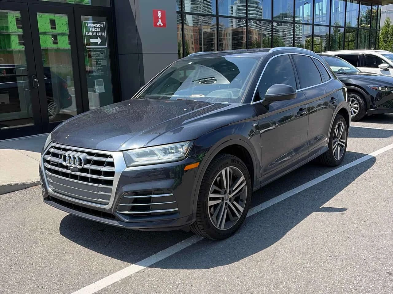 Audi Q5 Technik  CARFAX, снимка 2 - Автомобили и джипове - 55143416