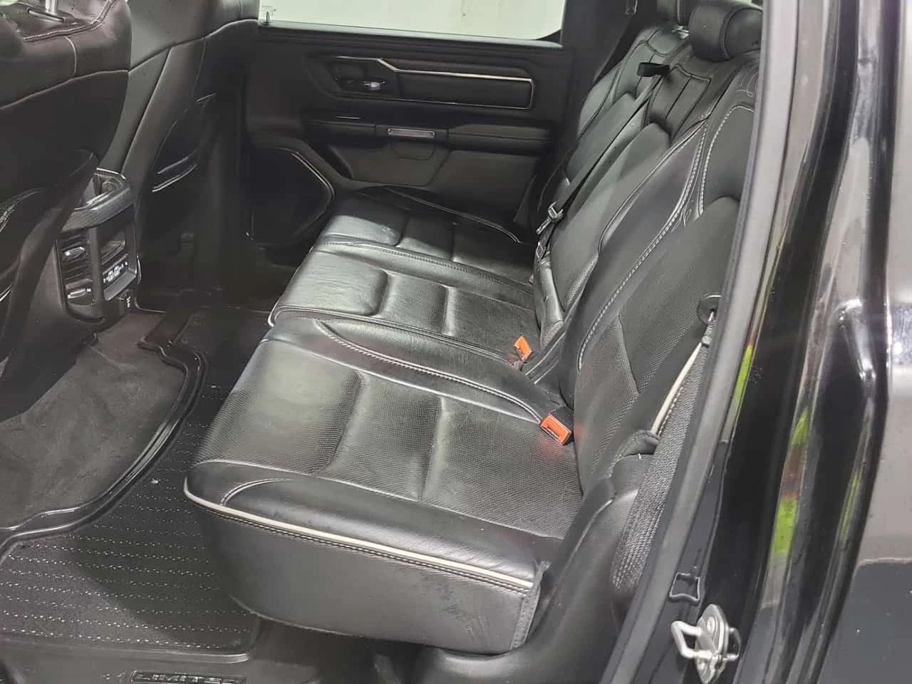 Dodge RAM 1500 * LIMITED CREW CAB SHORT BED * CARFAX * БЕЗ ПЪРВОН, снимка 12 - Автомобили и джипове - 55464341