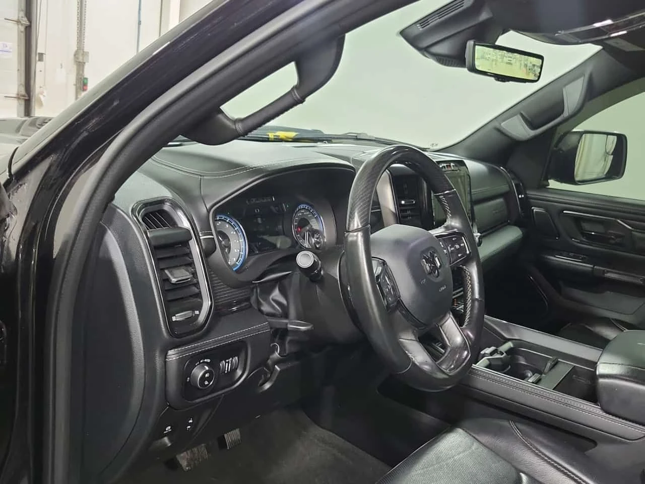 Dodge RAM 1500 * LIMITED CREW CAB SHORT BED * CARFAX * БЕЗ ПЪРВОН, снимка 10 - Автомобили и джипове - 55464341