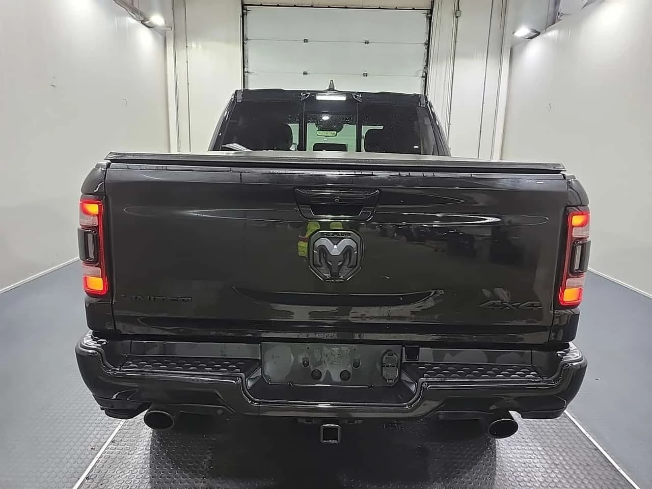 Dodge RAM 1500 * LIMITED CREW CAB SHORT BED * CARFAX * БЕЗ ПЪРВОН, снимка 17 - Автомобили и джипове - 55464341