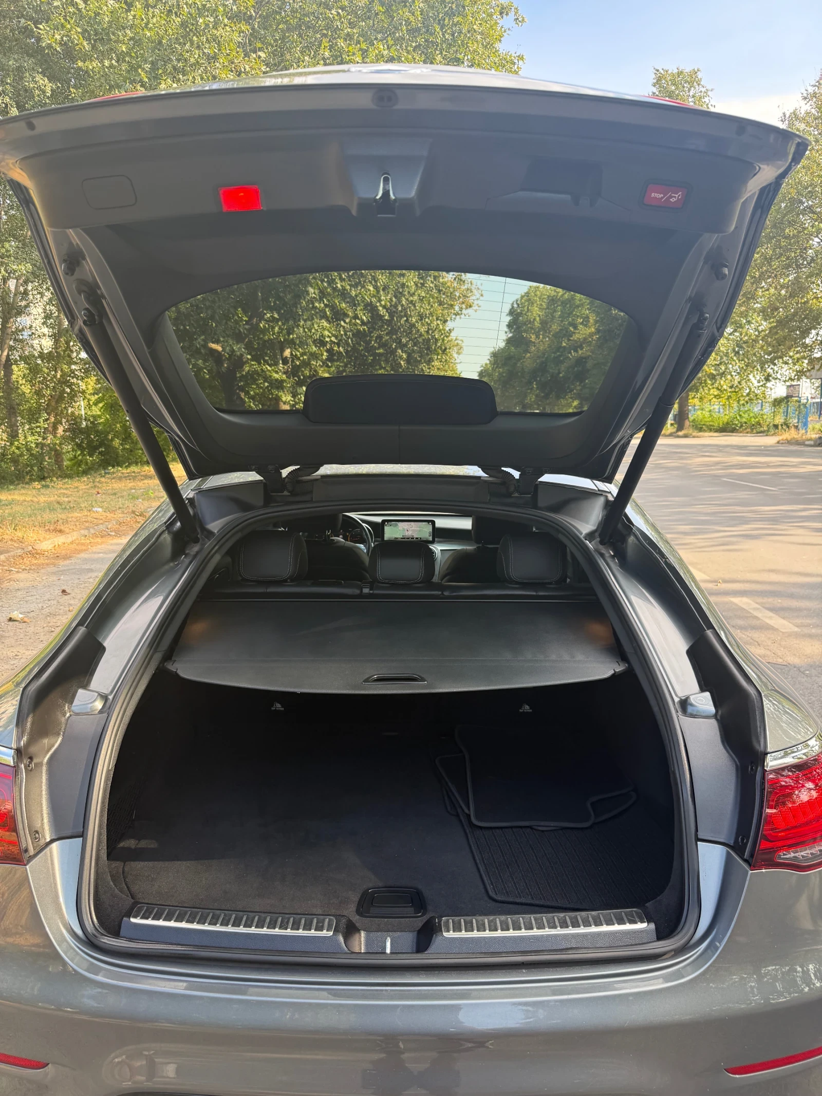 Mercedes-Benz GLC 300 COUPE/AMG-LINE/NIGHT EDITION, снимка 15 - Автомобили и джипове - 55934502
