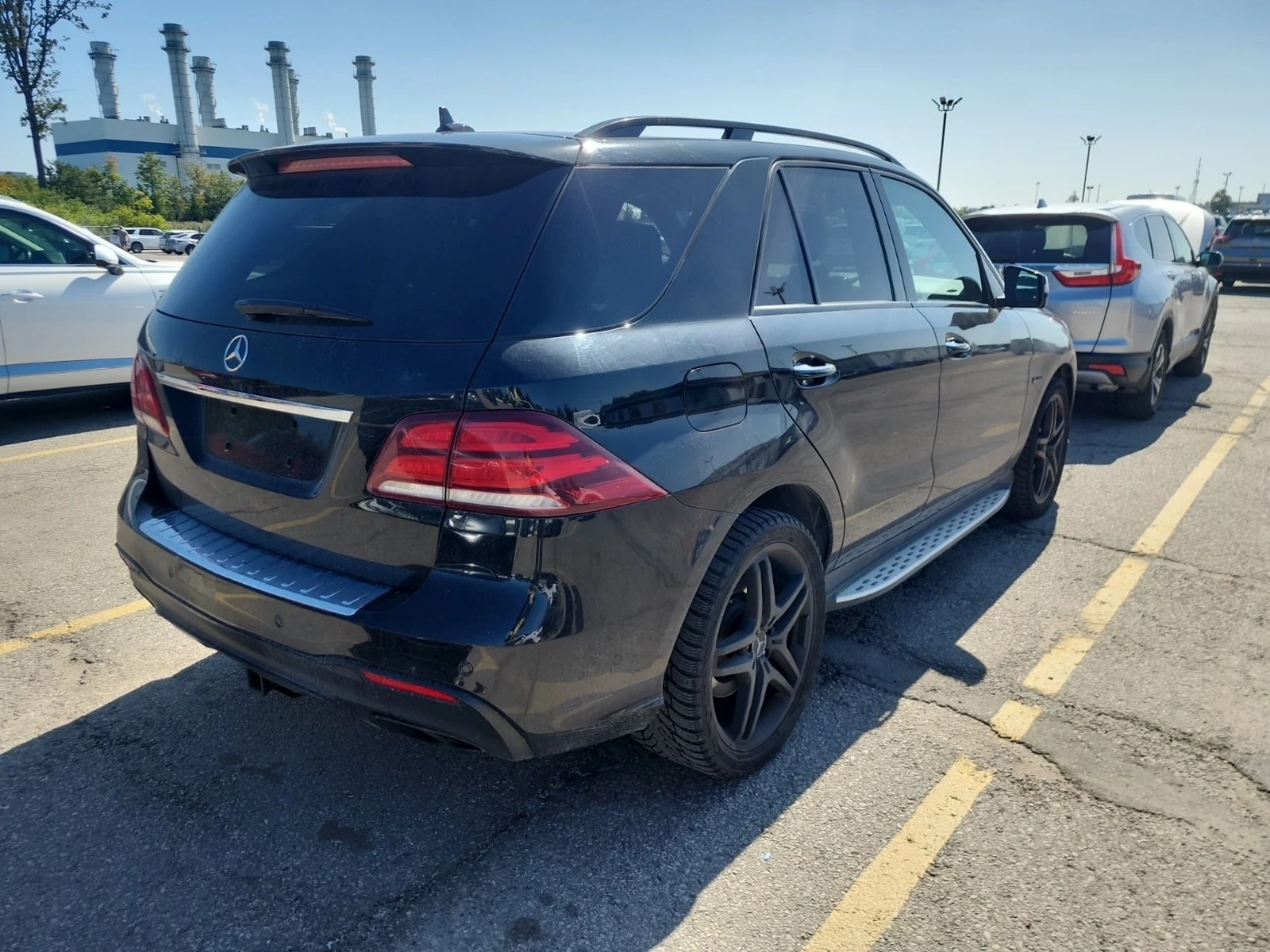 Mercedes-Benz GLE AMG 43 * CARFAX * АВТОКРЕДИТ * , снимка 3 - Автомобили и джипове - 56093614