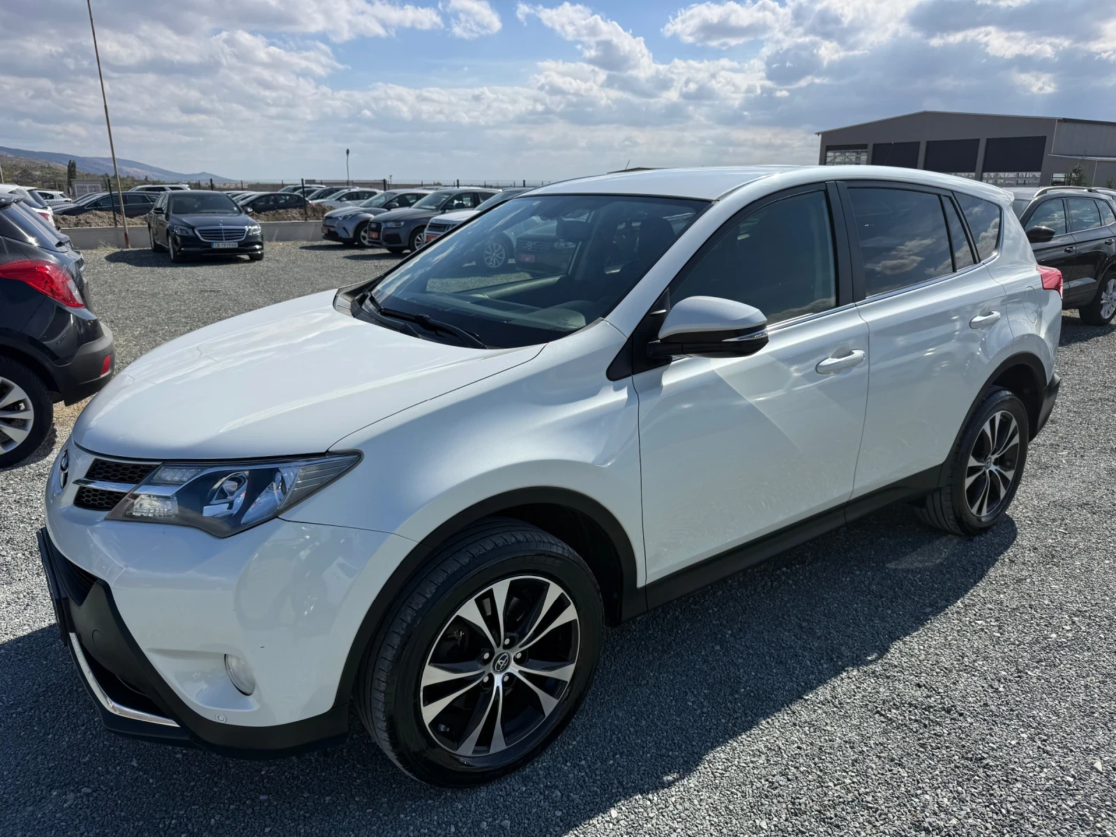Toyota Rav4 (KATO НОВА)^(4x4)