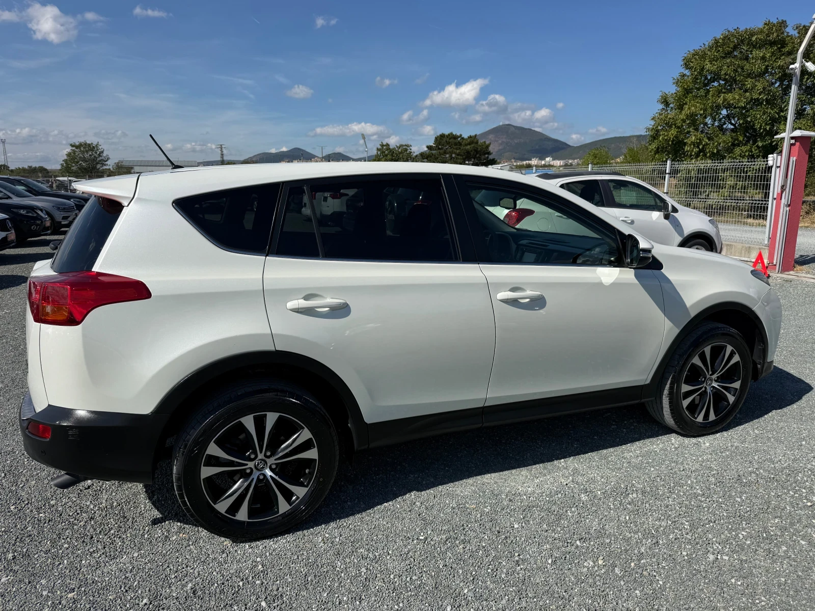 Toyota Rav4 (KATO НОВА)^(4x4), снимка 5 - Автомобили и джипове - 56223790