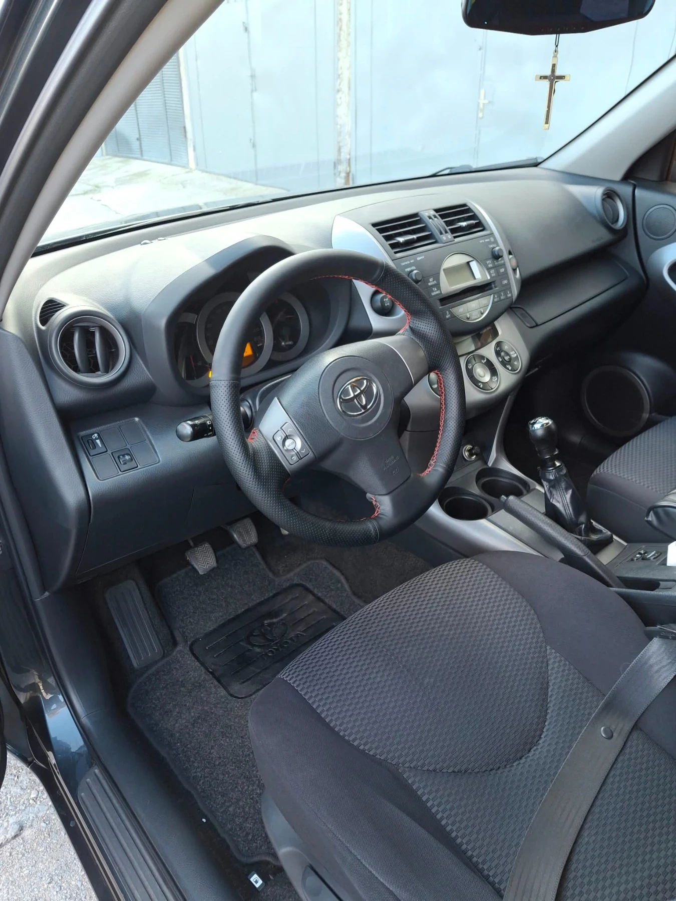 Toyota Rav4 2.2, снимка 4 - Автомобили и джипове - 56330858