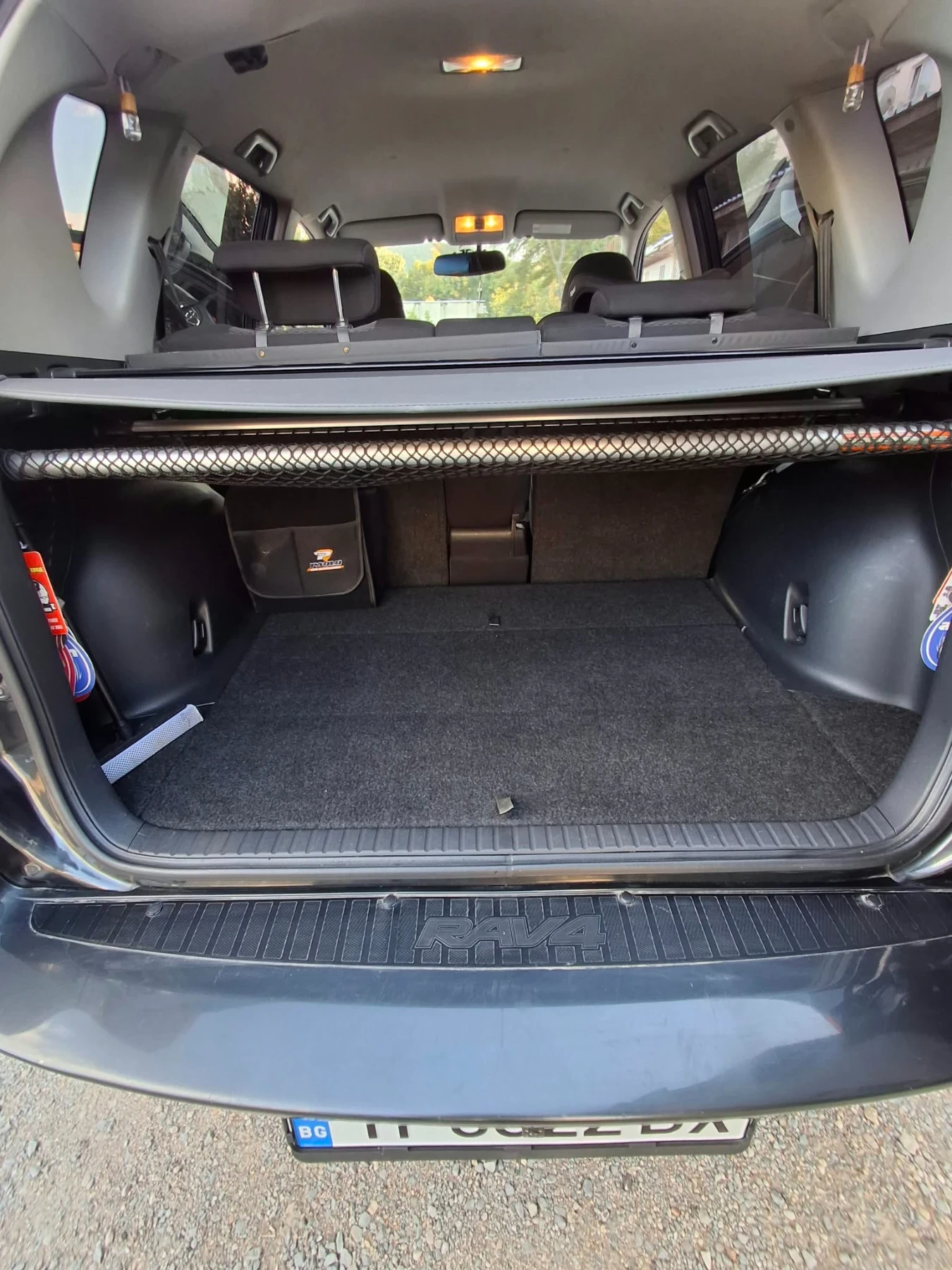 Toyota Rav4 2.2, снимка 7 - Автомобили и джипове - 56330858