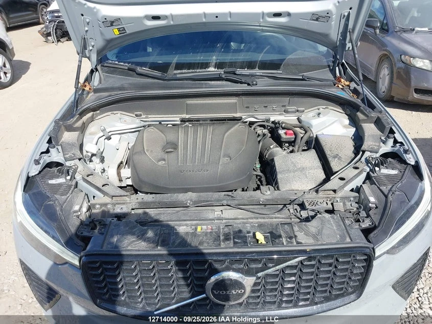 Volvo XC60 2l B5 Plus Dark Theme, снимка 10 - Автомобили и джипове - 56631005