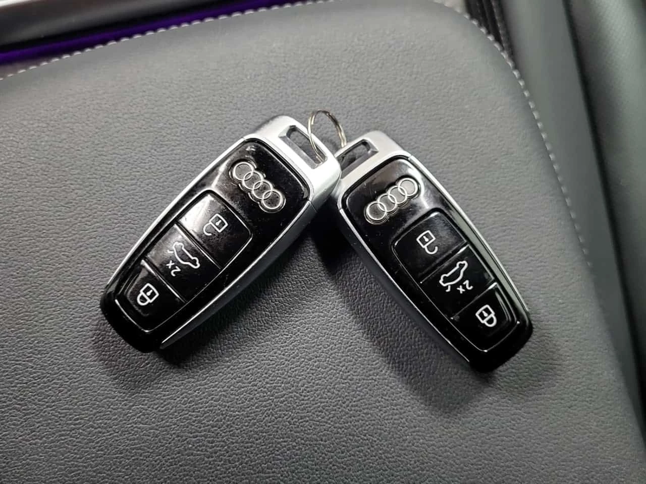 Audi Q8 * 55 Tfsi Quattro Technik * CARFAX * , снимка 8 - Автомобили и джипове - 56655708