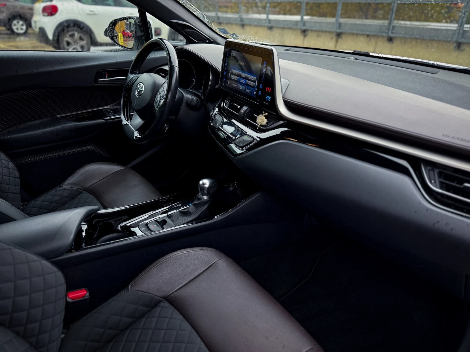 Toyota C-HR, снимка 6 - Автомобили и джипове - 56740864