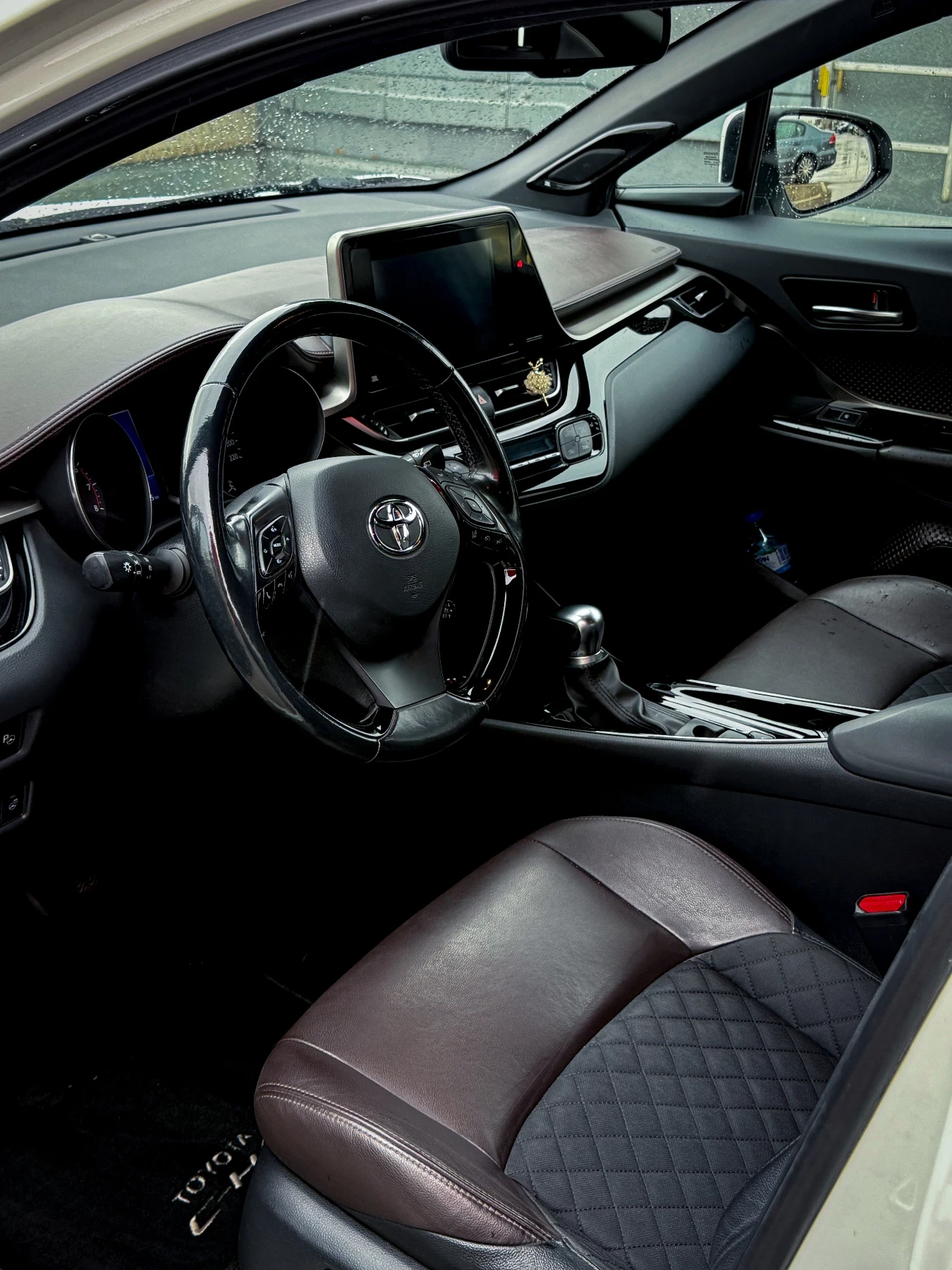 Toyota C-HR, снимка 9 - Автомобили и джипове - 56740864