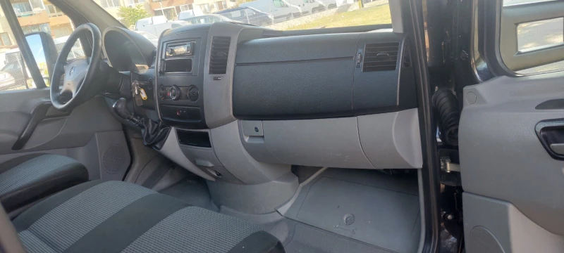 Mercedes-Benz Sprinter 416 2.2 CDI клима уникат, снимка 12 - Бусове и автобуси - 51663113