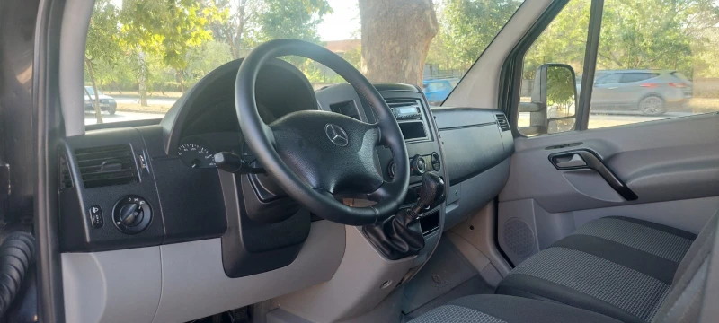 Mercedes-Benz Sprinter 416 2.2 CDI клима уникат, снимка 15 - Бусове и автобуси - 51663113
