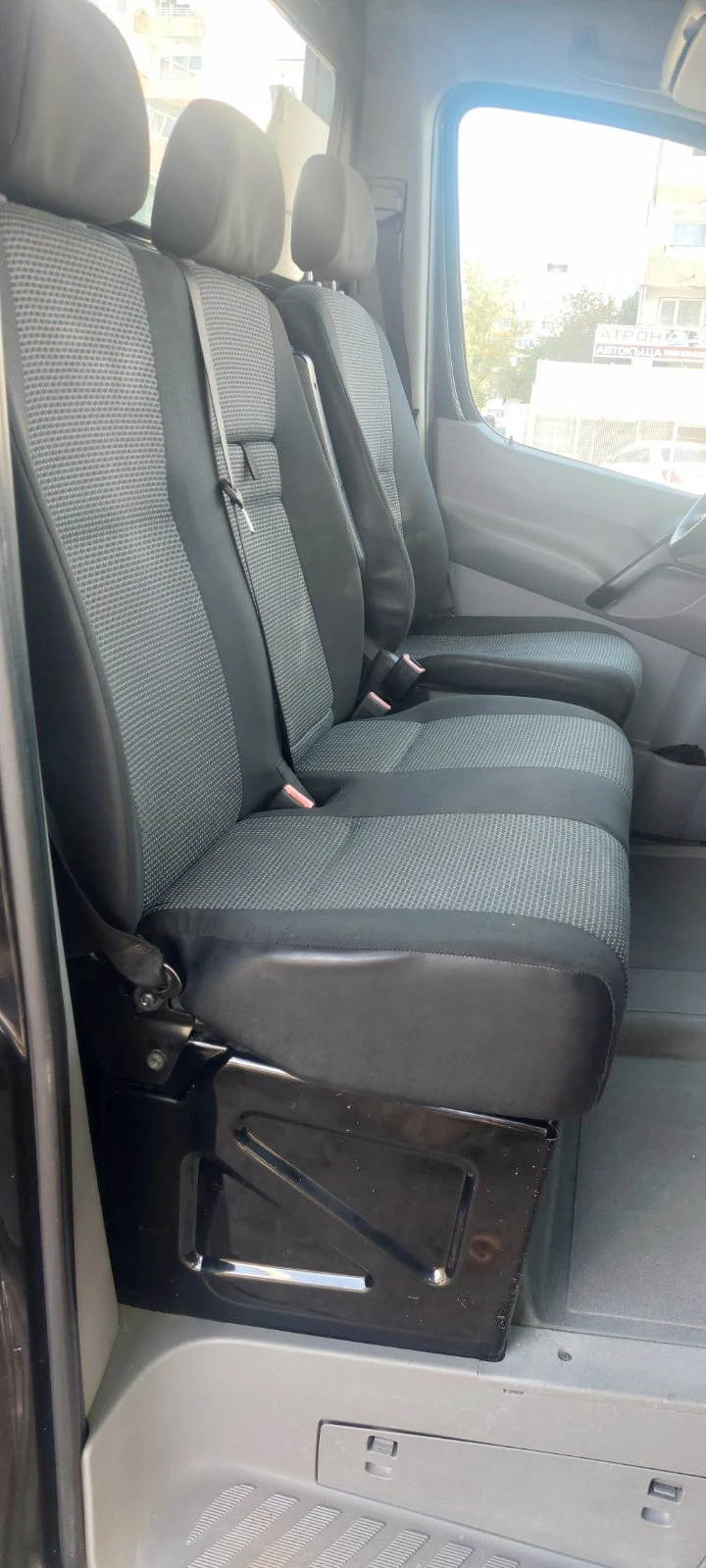 Mercedes-Benz Sprinter 416 2.2 CDI клима уникат, снимка 13 - Бусове и автобуси - 51663113