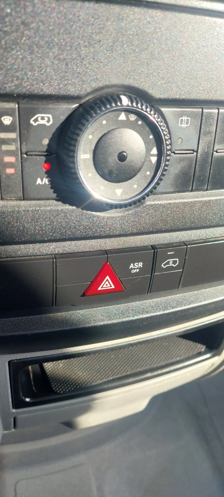 Mercedes-Benz Sprinter 416 2.2 CDI клима уникат, снимка 11 - Бусове и автобуси - 51663113