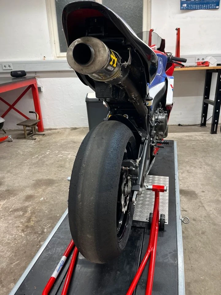 Honda Cbr 600RR - изображение 4