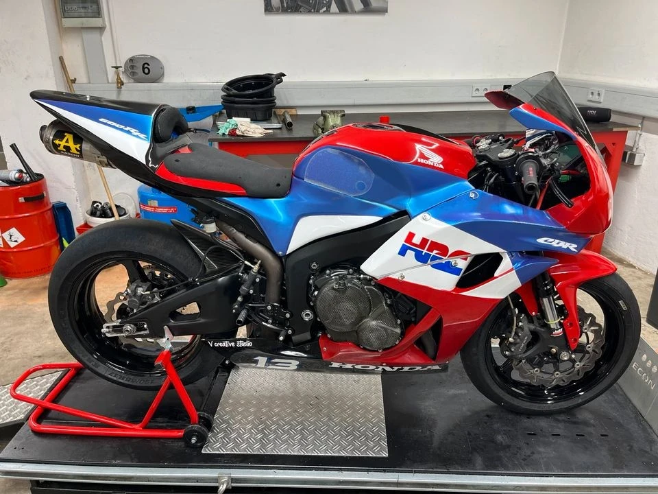 Honda Cbr 600RR - изображение 2