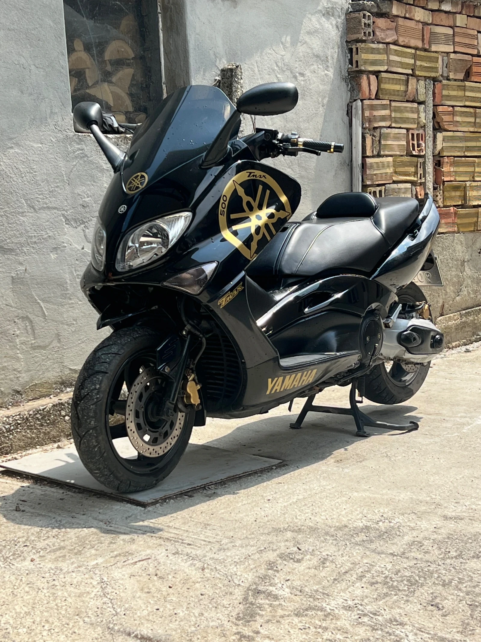 Yamaha T-max