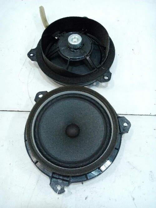 тонколона задна Тойота Рав4