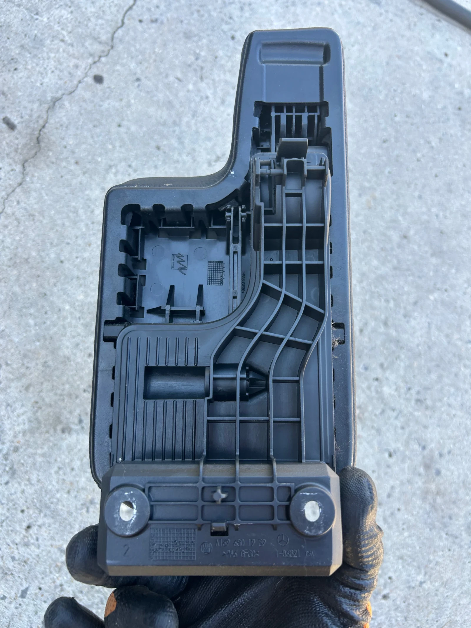 Подлакътник за Mercedes-Benz B-Class (W245) 2005-2011, снимка 2 - Части - 56074482