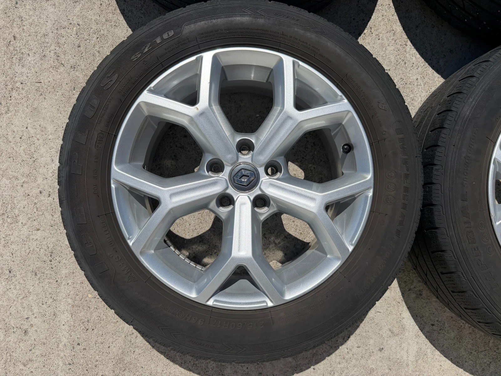���� � ������ 215/60R17 �� Renault Kadjar | Mobile.bg � ����������� 4