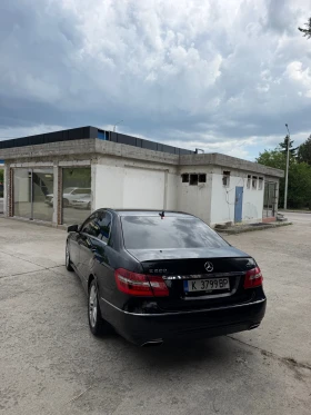 ����� �� �������� �� Mercedes-Benz E 220 AVANTGARDE