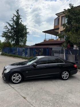 ����� �� �������� �� Mercedes-Benz E 220 AVANTGARDE