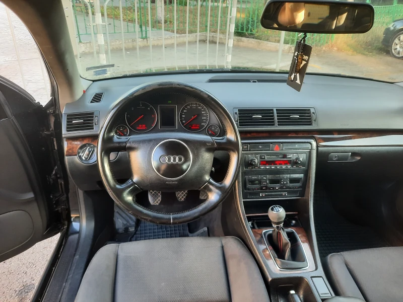 Audi A4, снимка 8 - Автомобили и джипове - 47237523