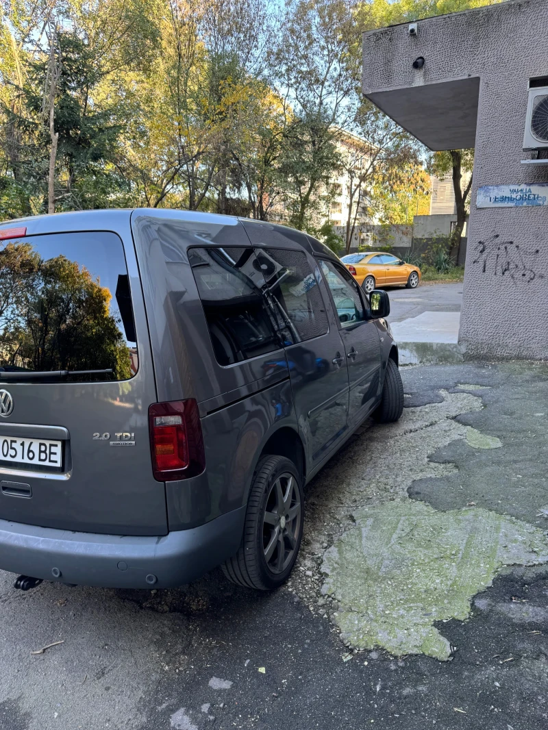 VW Caddy, снимка 5 - Автомобили и джипове - 47606990