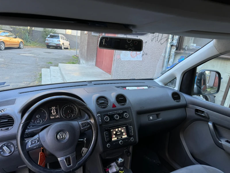 VW Caddy, снимка 8 - Автомобили и джипове - 47606990