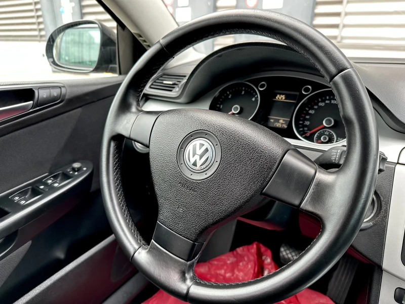 VW Passat 2.0 TDI АВТОМАТ, снимка 10 - Автомобили и джипове - 48950310