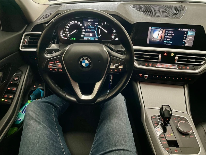 BMW 330 e - X-Drive, Plug-in Hybrid, снимка 9 - Автомобили и джипове - 49831157