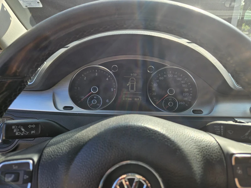 VW Passat, снимка 8 - Автомобили и джипове - 52807240