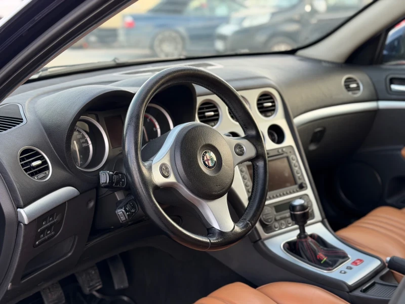 Alfa Romeo 159 sportwagon 2.4 JTDM / КОЖА / НАВИ / , снимка 7 - Автомобили и джипове - 52564770