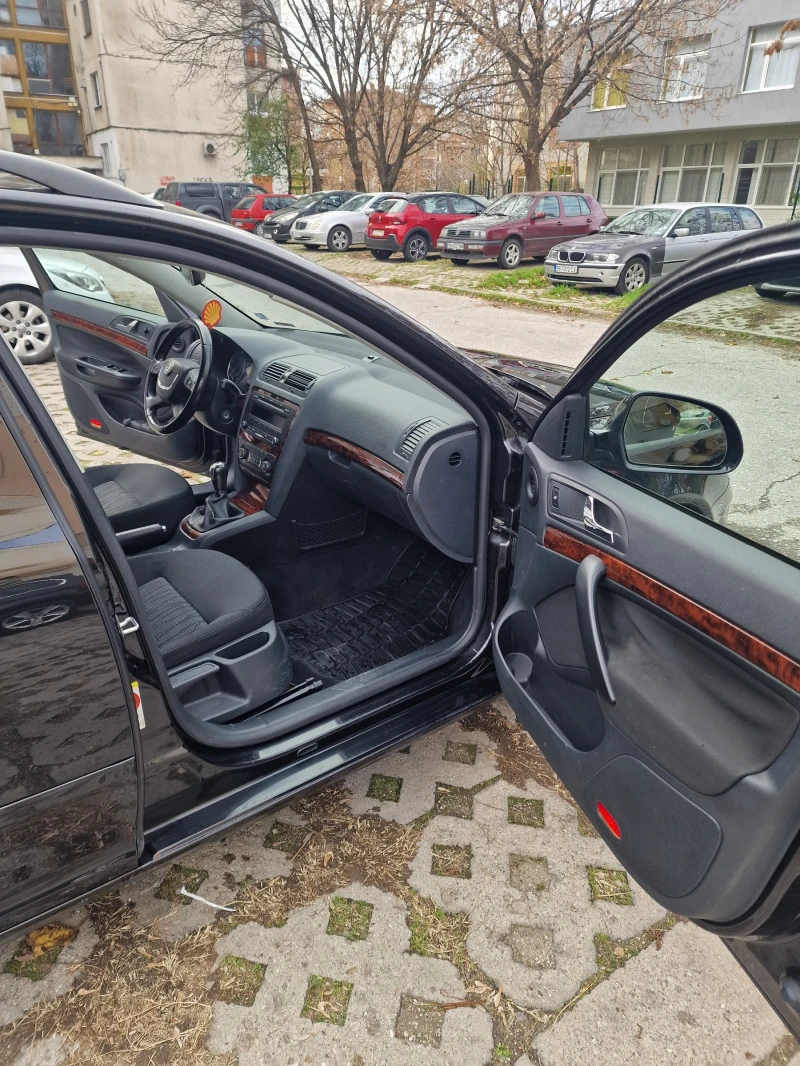 Skoda Octavia, снимка 8 - Автомобили и джипове - 52594234