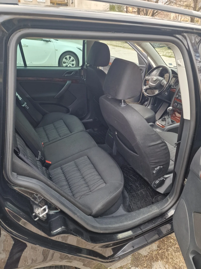 Skoda Octavia, снимка 9 - Автомобили и джипове - 52594234