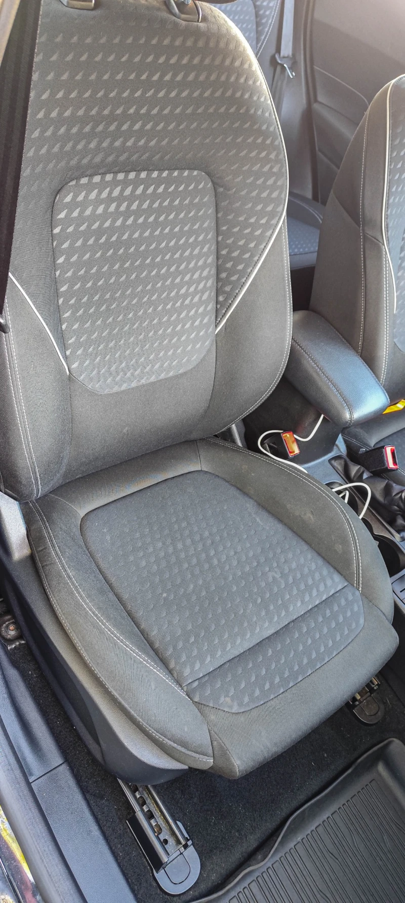 Ford Fiesta 1.0 EcoBoost Titanium, снимка 14 - Автомобили и джипове - 52672105