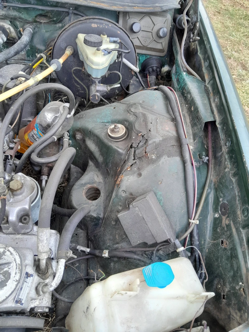 Mercedes-Benz 123 2.0DБЕЗ ДОКУМЕНТИ , снимка 10 - Автомобили и джипове - 53174705