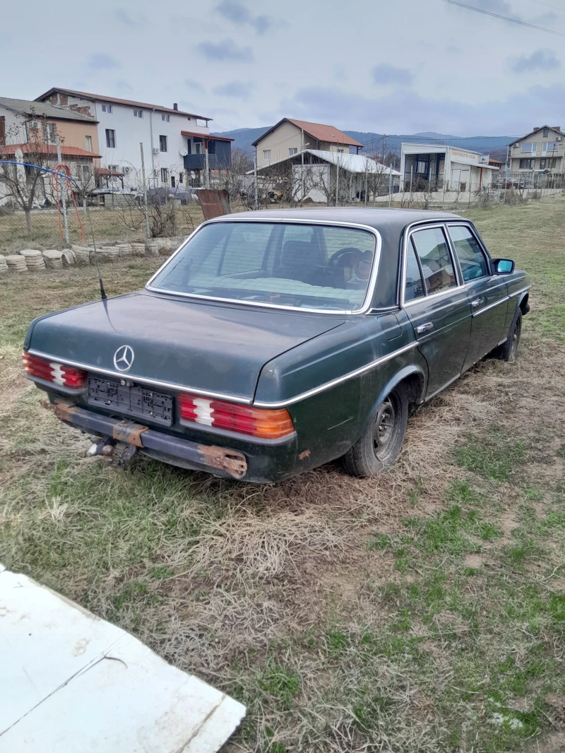 Mercedes-Benz 123 2.0DБЕЗ ДОКУМЕНТИ , снимка 3 - Автомобили и джипове - 53174705