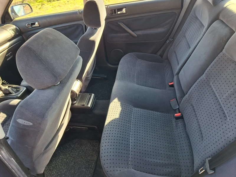 VW Passat 1.6 Газ Клима, снимка 12 - Автомобили и джипове - 53237851