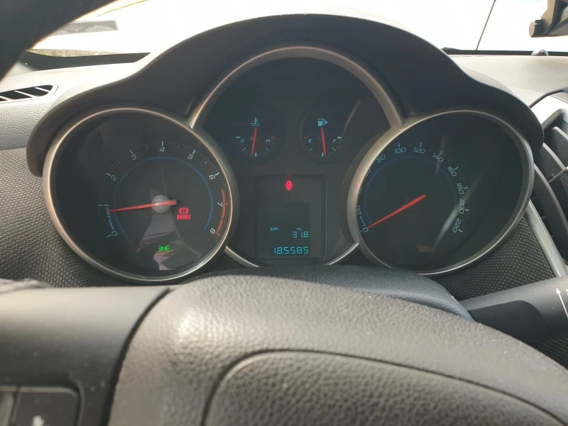 Chevrolet Cruze, снимка 12 - Автомобили и джипове - 53470228